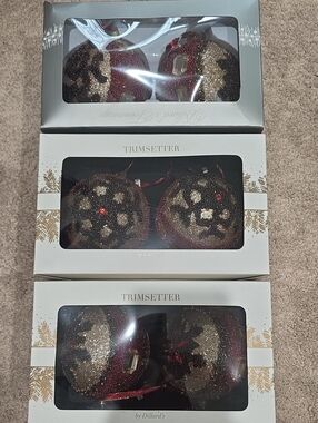 Dillards Tree Ornaments 3 Boxes Of 2 Each